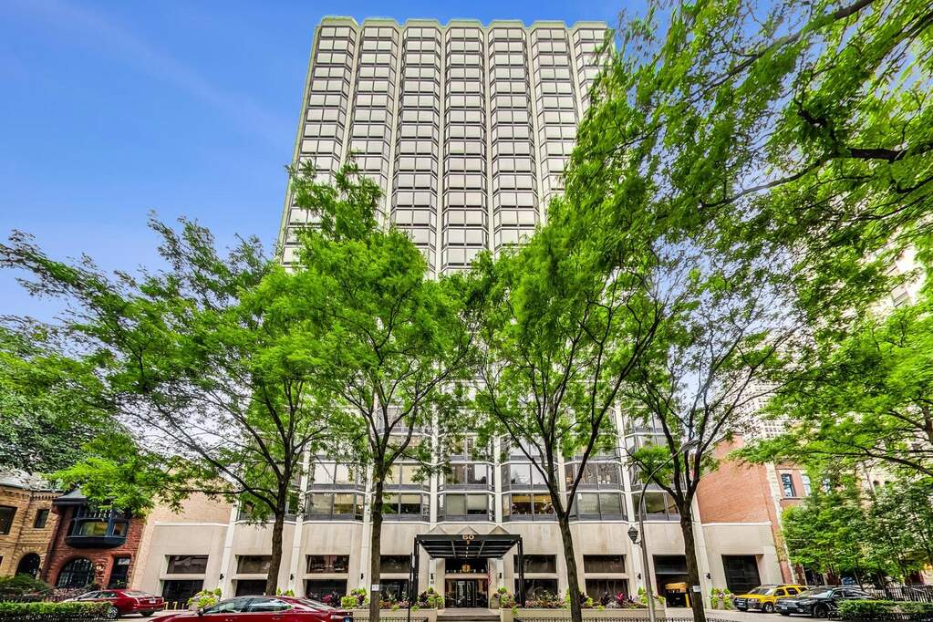 1851 N. Halsted St #4, Lincoln Park